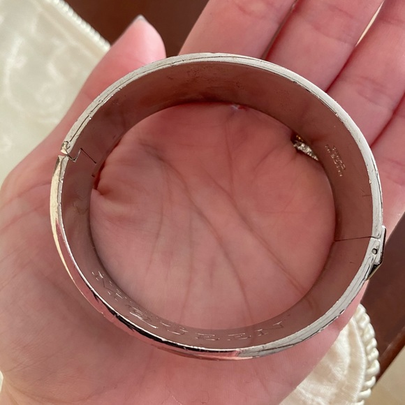 Alexander McQueen Skull Bangle - Picture 8 of 10